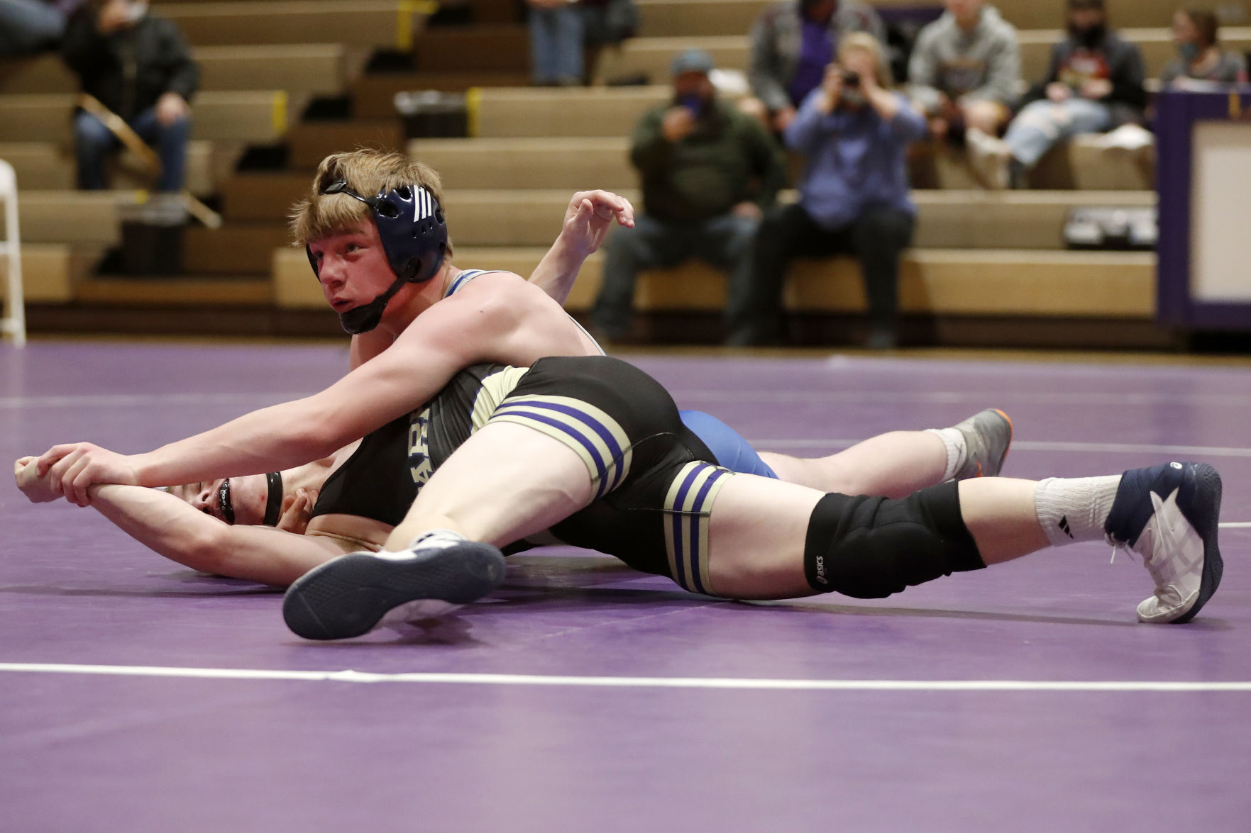 Laurel Wrestling